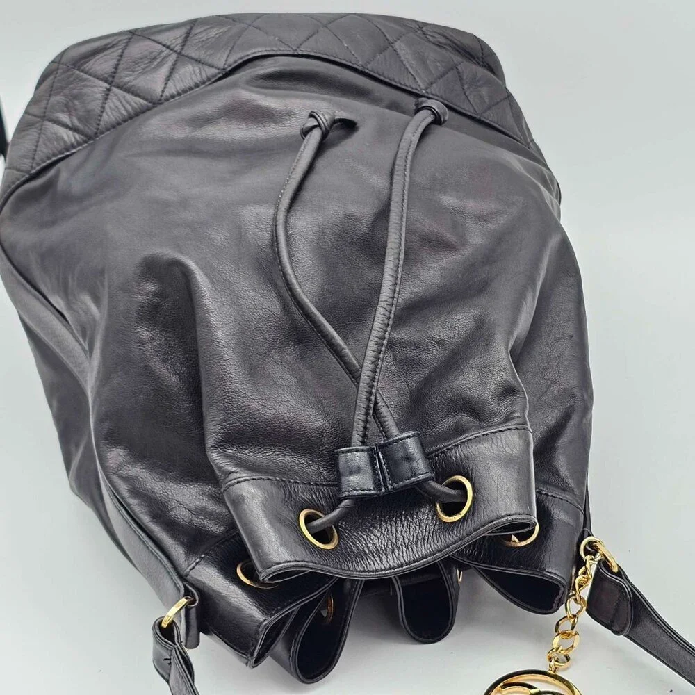 CHANEL Leather Shoulder Bag 783-042525